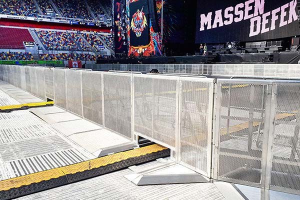Barricada de frente de palco — fotografia de referência