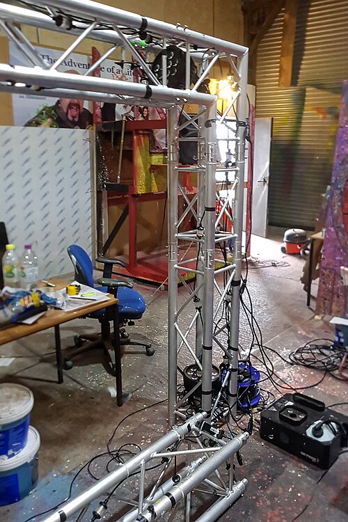 Estrutura de treliça / box truss — fotografia de referência